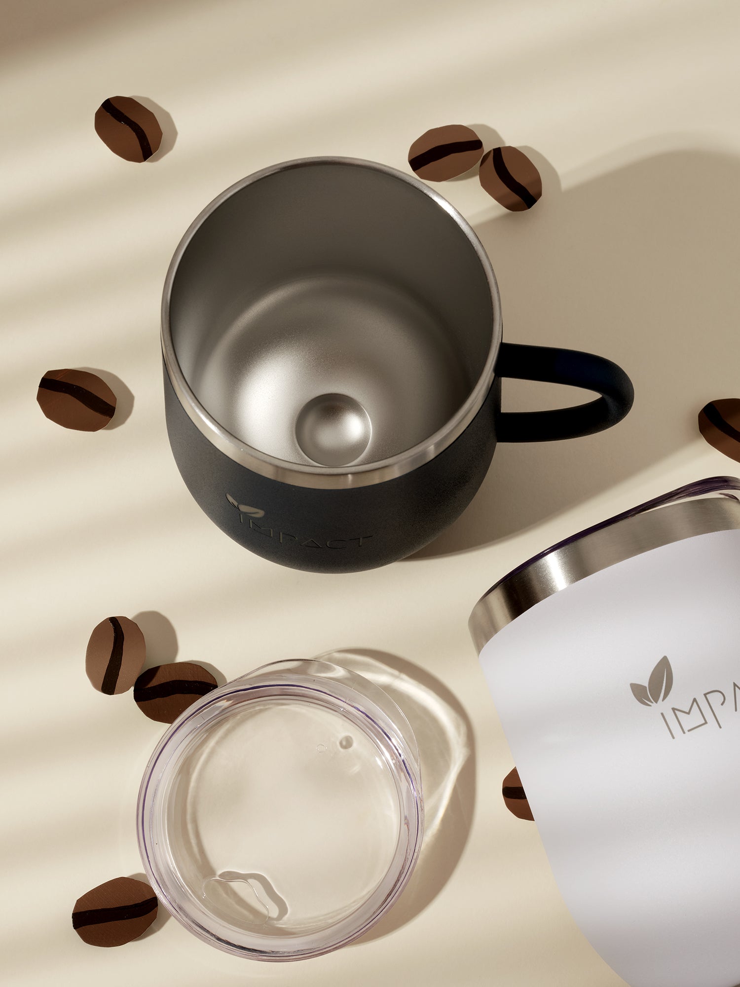 Schwarzer Premium Firmen - Kaffeebecher mit Logo - Gravur | B2B Corporate Gifts - impact zurich