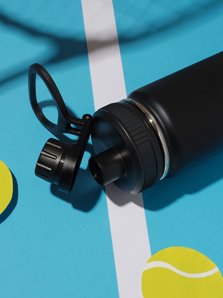 Sport Black - Schwarze Premium Sport - Trinkflasche mit Logo - Gravur | B2B Corporate Gifts - impact zurich