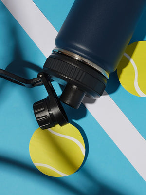 Sport Navy - Dunkelblaue Premium Sport - Trinkflasche mit Logo - Gravur | B2B Corporate Gifts - impact zurich